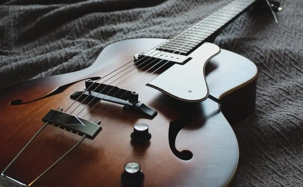 hermoso modelo de guitarra